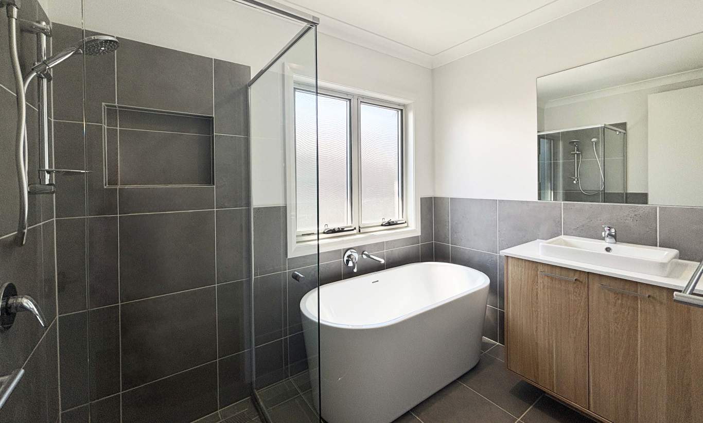 Complete - Lochinvar Downs Bathroom