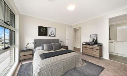 Master Bedroom-Oakvale Home Design 