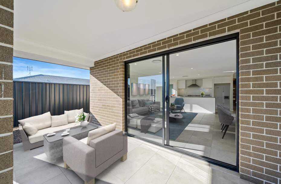 Alfresco - Stoneleigh home design by Complete Homes